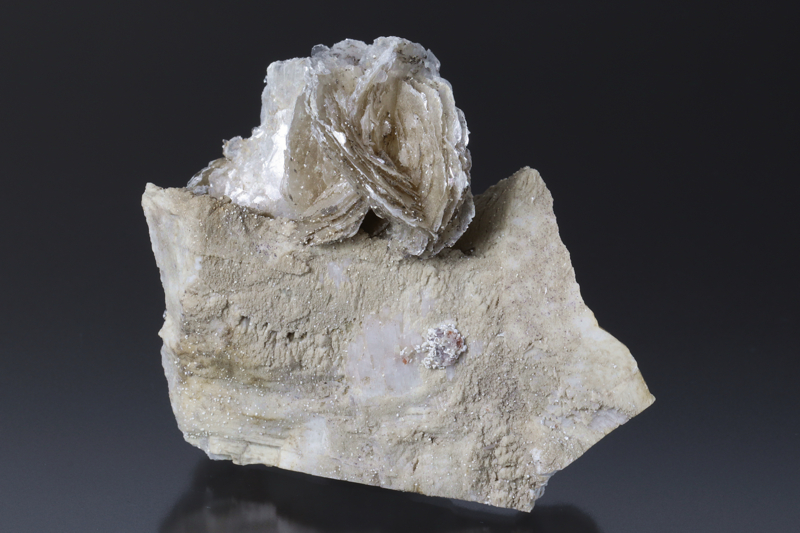 Polylithionite Mica (QC)